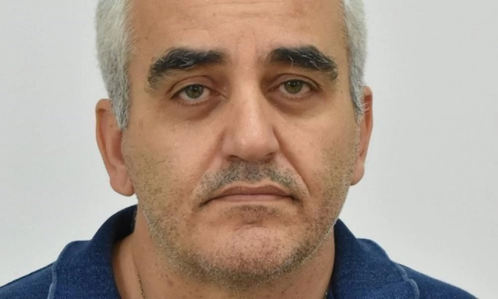"Μαϊμού" γιατρός: "Ψάρευε" πελάτες στις εντατικές - Πώς πλησίαζε τους απελπισμένους συγγενείς τους